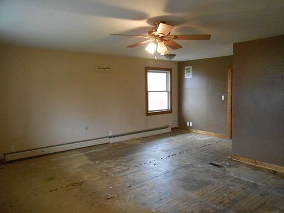 3rd image of 455 E 1st St