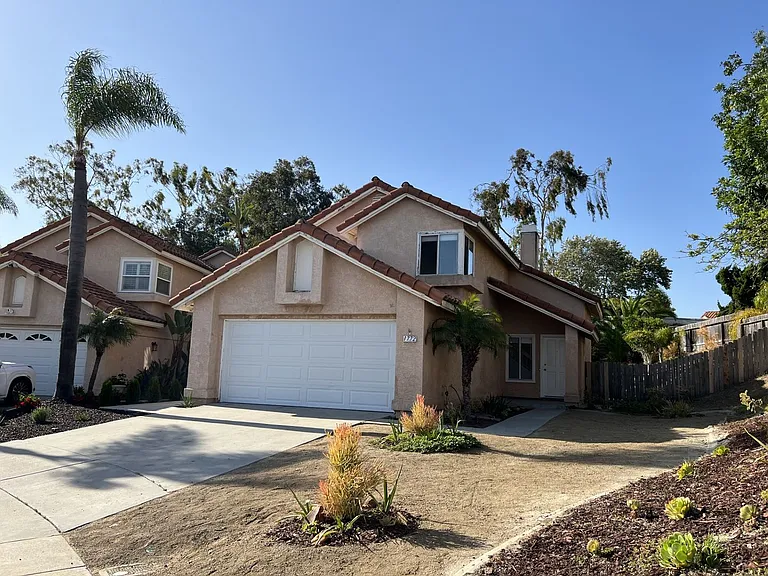 1772 Corta Cresta — Photo 3