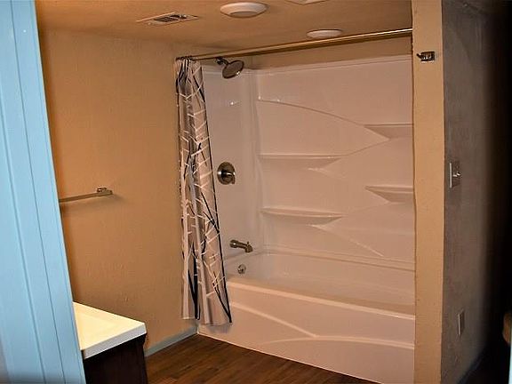 5th image of 104 Tarno Ln