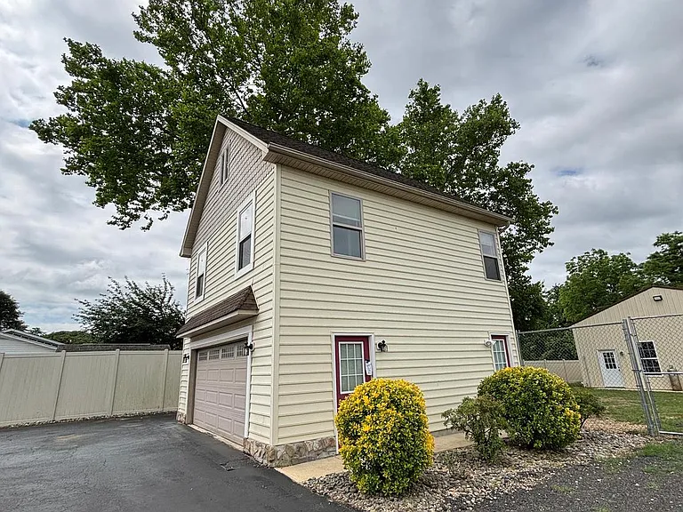 28795 Old Village Rd — Photo 11