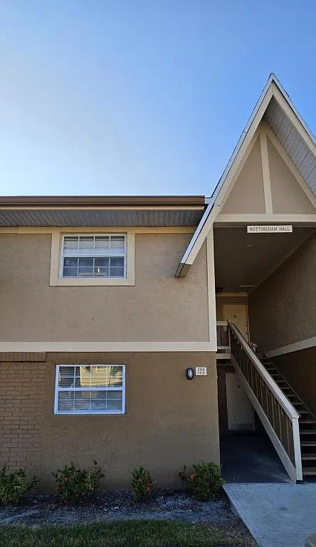 166 Ulster Court — Photo 2