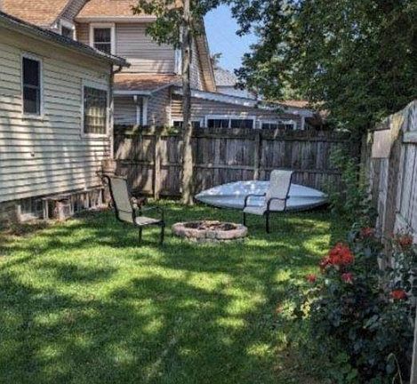 5th image of 320 Lakeside Ave