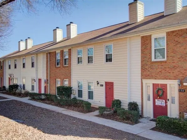 132 Old Ferry Way, Roswell, GA 30076