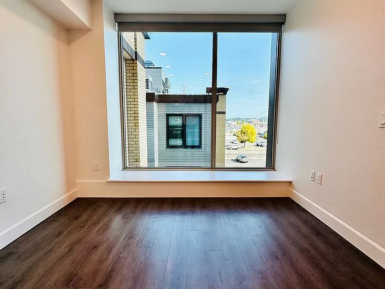Views on Fifth — Photo 65