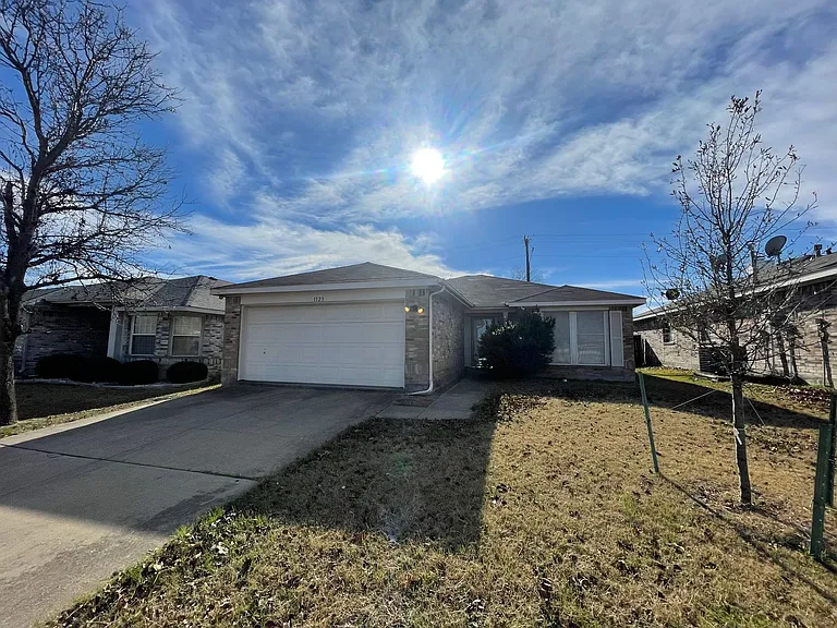 1123 Singletree Dr — Photo 1