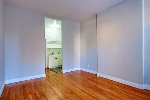 Rented by REAL New York | media 18