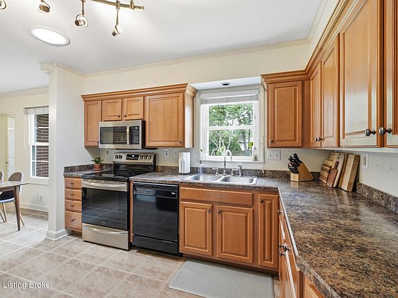 4th image of 206 Dorchester Rd