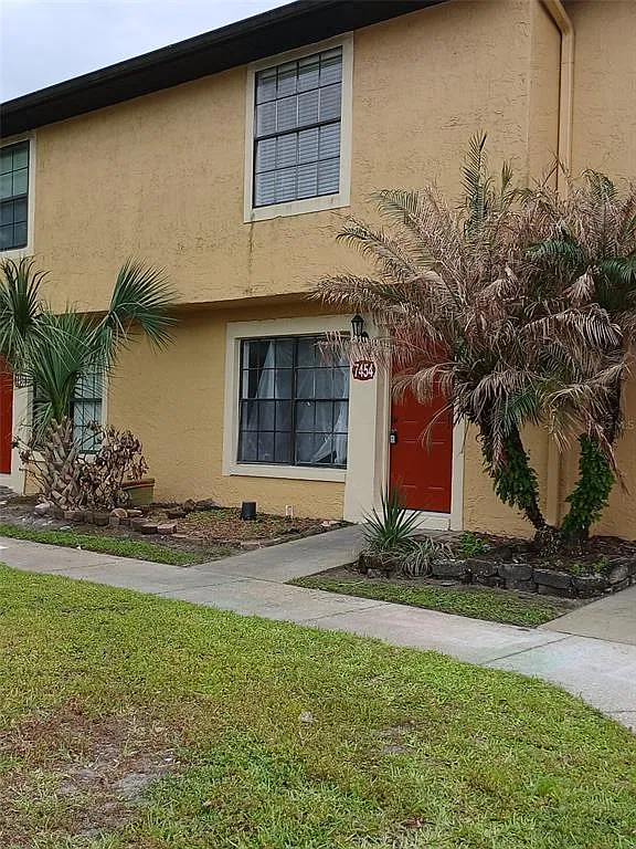 Photo 2 of 34 - 7454 Wynnewood Sq #188 - Winter Park, FL Building Photo - 7454 Wynnewood Sq #188