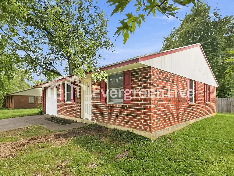 8127 Mount Charles Dr — Photo 14