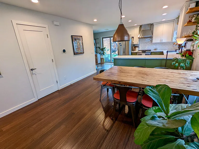 2408 N Baldwin St — Photo 15