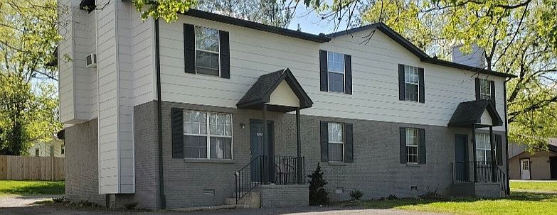 1st image of 200 E Palestine Ave