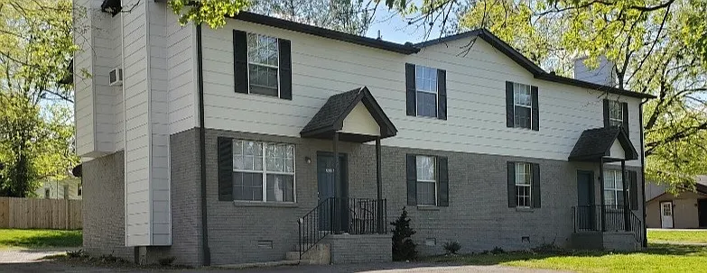 200 E Palestine Ave