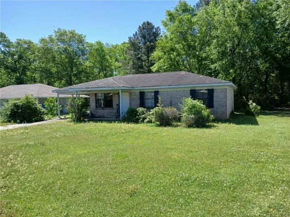 106 Gray St, Atmore, AL 36502