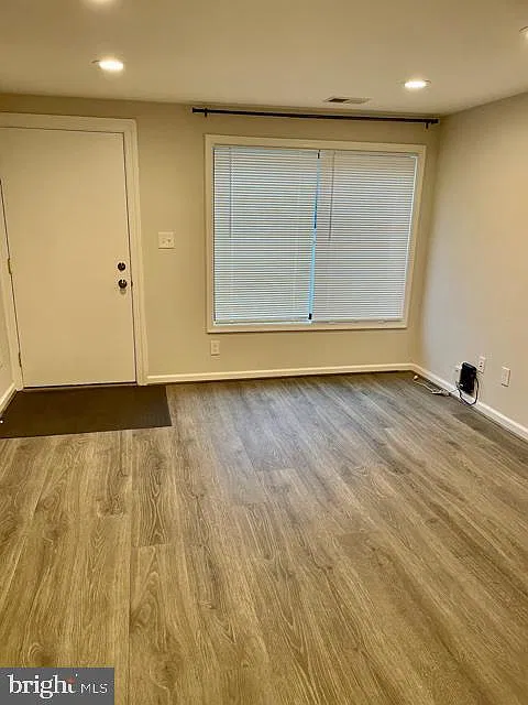 3 bed, 2.5 bath, 1353 sqft, $2,550 — Photo 4