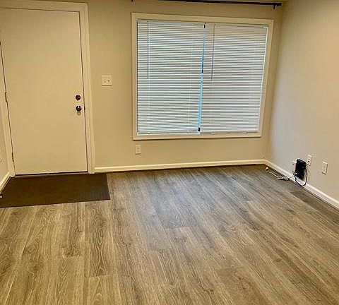 4th image of 9423 Collette Way