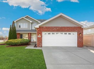18641 Maple Ave, Country Club Hills, IL