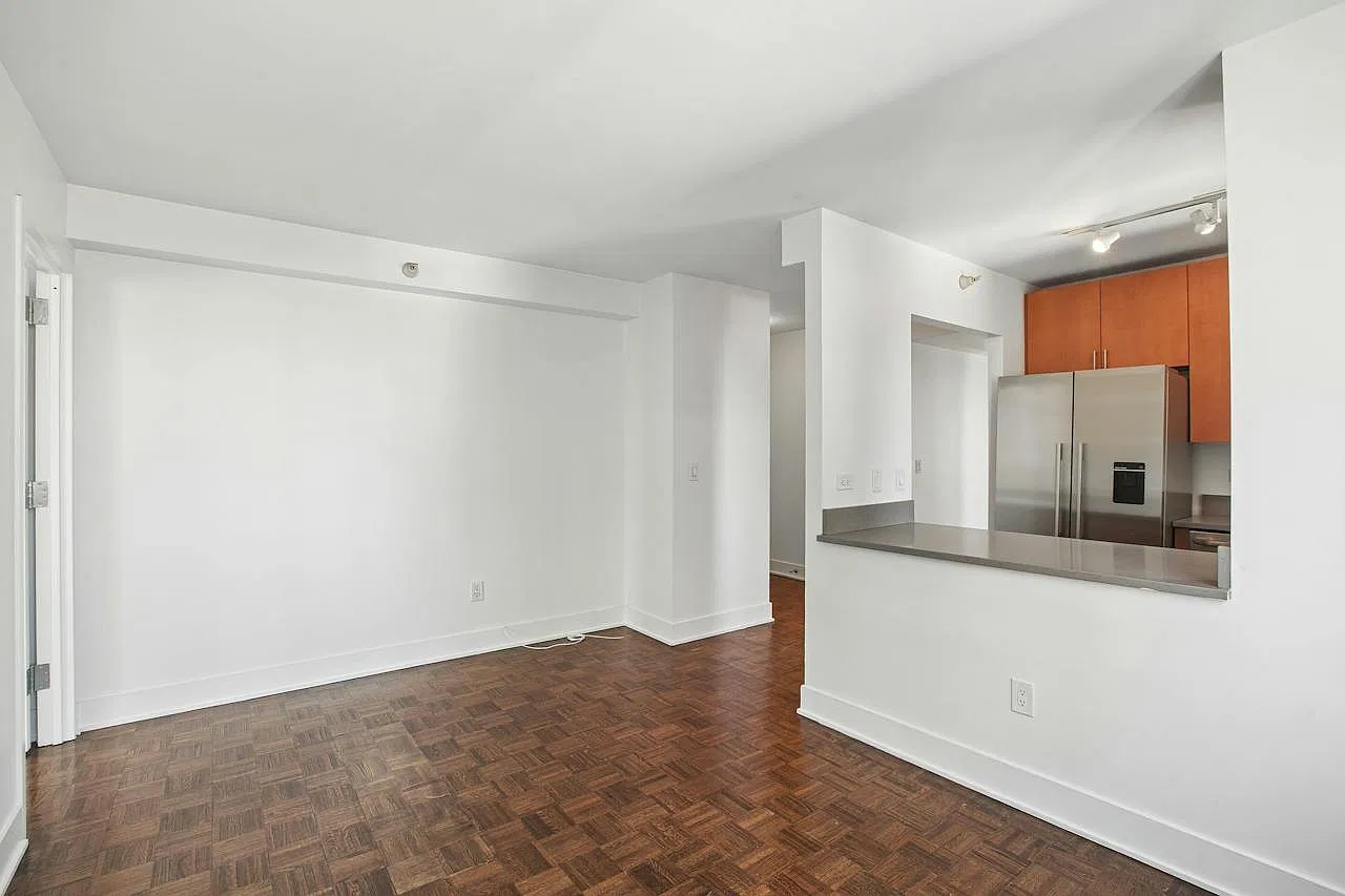 420 West 42nd Street — Photo 2