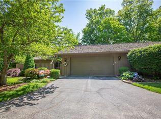 560-24 Russet Woods Ln, Aurora, OH 44202