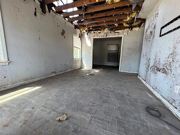 5th image of 2309 Hardin Dr