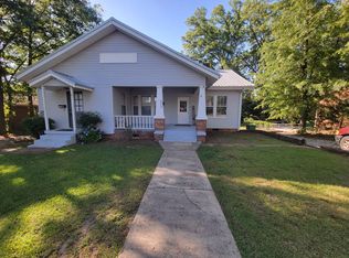 213 Laurel Ave W #B, Greenwood, SC 29649