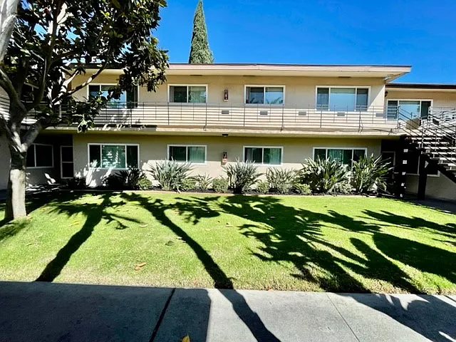 12437 Harris Ave #A8 — Photo 7