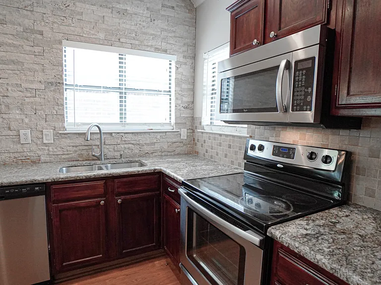 1512 Wheatfield Dr — Photo 8