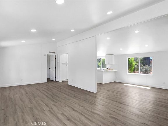 5th image of 28247 Reservoir Ave