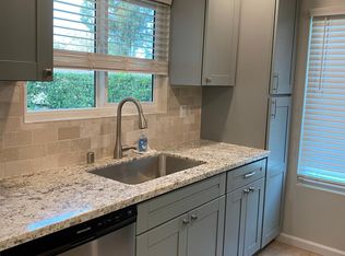213 Diamond Way APT 126, Vista, CA 92083