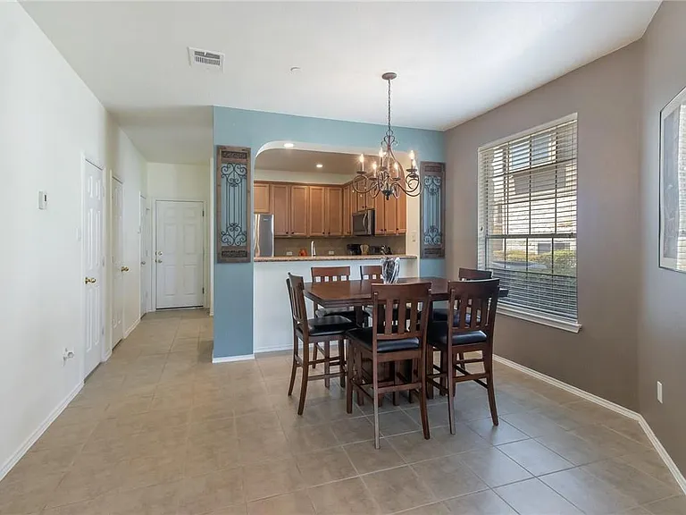 9201 Brodie Ln #902 — Photo 13