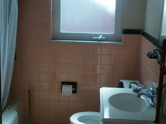 15488 bathroom good