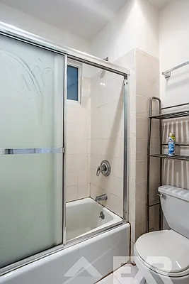 Rented by EXR | media 44