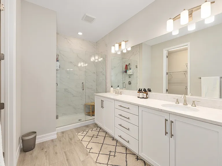 4342 NW 55th Ct — Photo 9