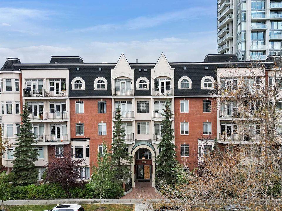 1st image of 923 15th Ave SW #304