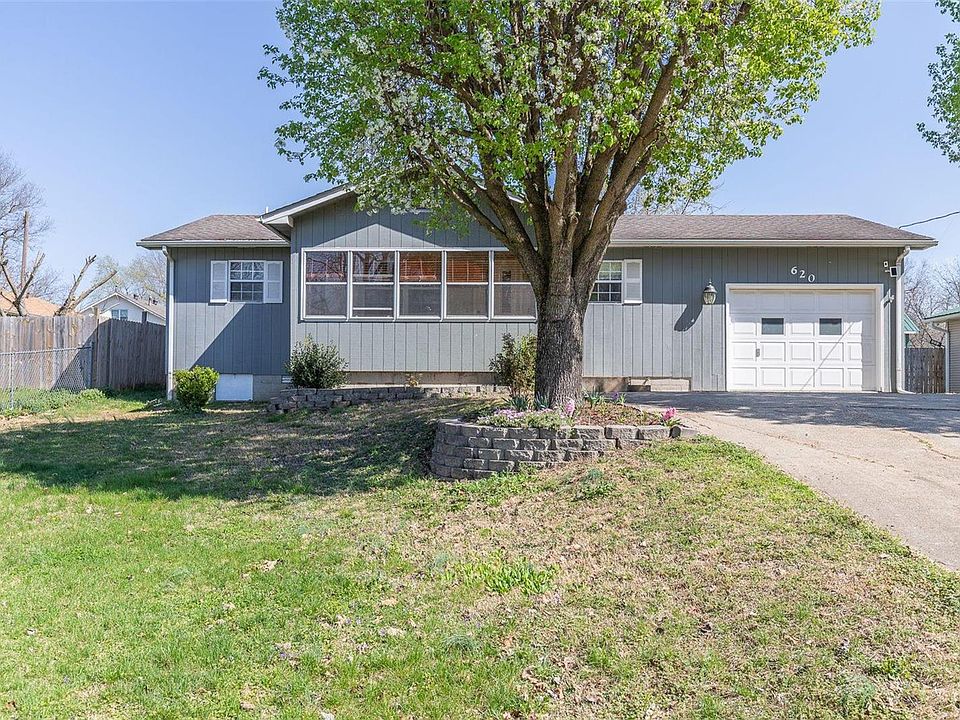 1st image of 620 Carolyn Dr