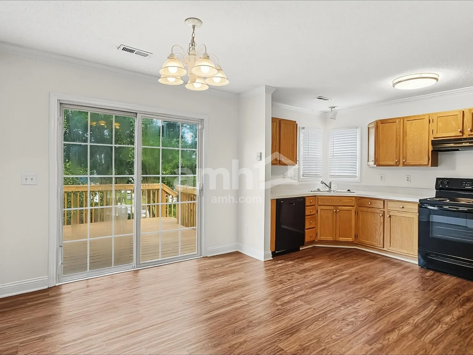 3 bed, 2.0 bath, 1461 sqft, $1,855 — Photo 4