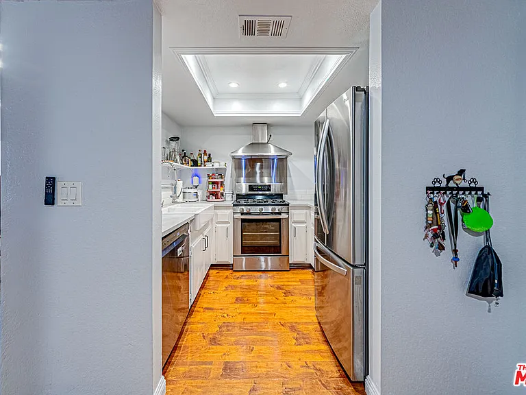 14742 Pioneer Blvd — Photo 8