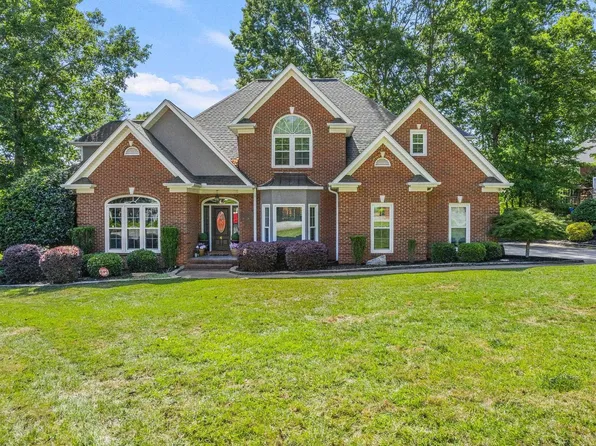 4 Golden Bear Ct, Greenville, SC 29609