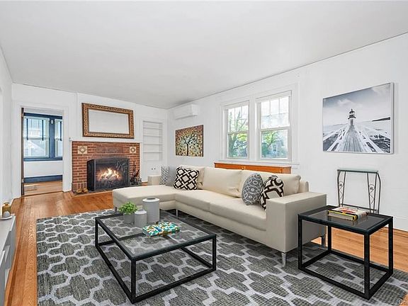 3rd image of 26 Park Dr