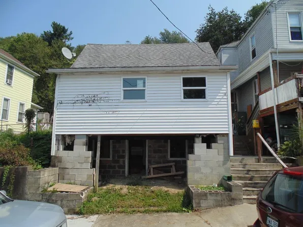 1016 Caldwell St, McMechen, WV 26040