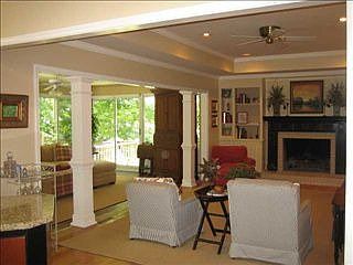 3rd image of 501 E Seven Oaks Dr