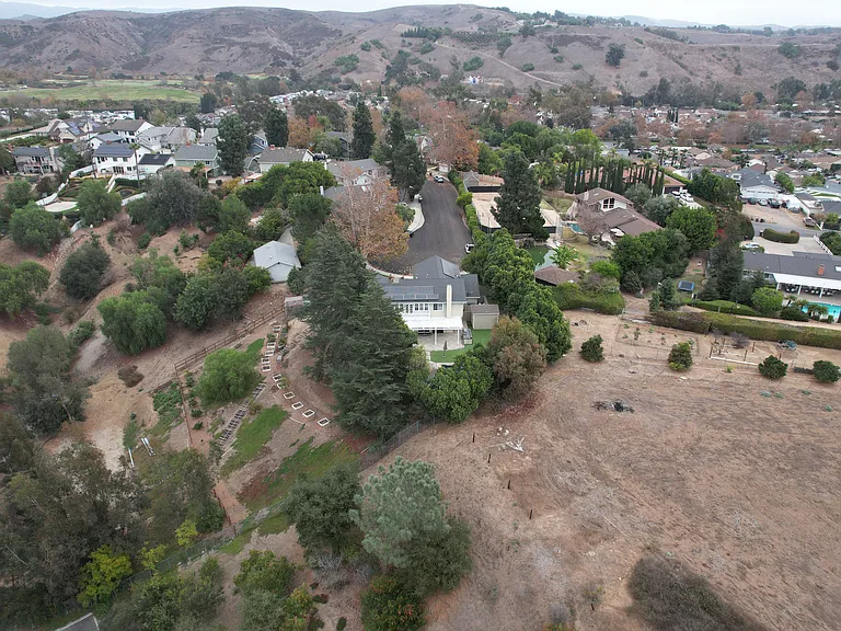 29267 Country Hills Rd — Photo 32