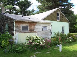 1444 Quail Trl, Indian River, MI 49749