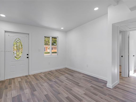 3rd image of 2350 NW 14th St