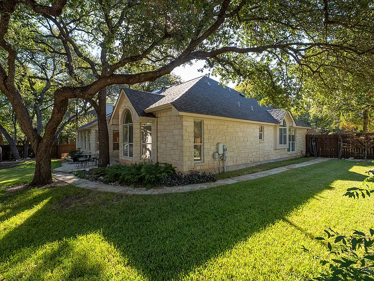 17200 Poncho Springs Ln — Photo 37