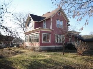 113 E Hudson St, Mazomanie, WI 53560