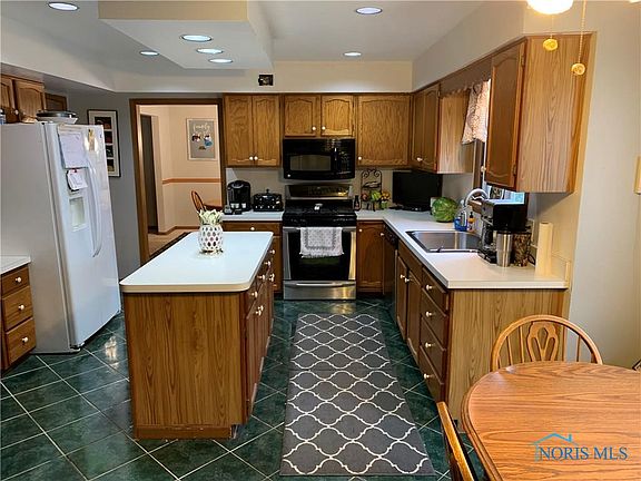 5th image of 10410 Bridgewood St