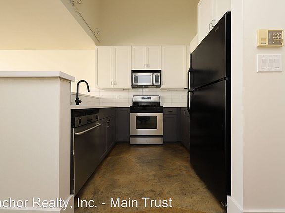 3rd image of 3338 17th St APT 110