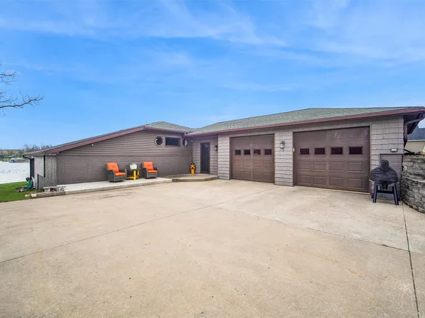 1352 Lakeview Dr, Ellston, IA 50074