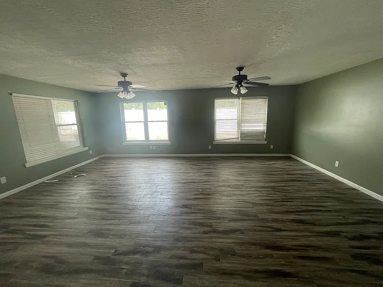128 Lehigh Rd — Photo 4