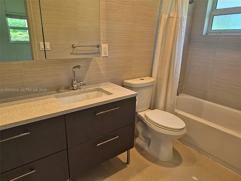 1401 SW 32nd Ct — Photo 11